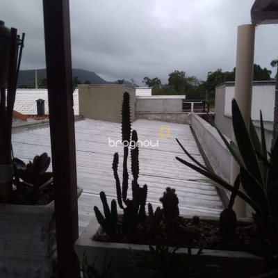 Casa com 100m², 2 quartos, 1 garagem, no bairro São João do Rio Vermelho em Florianópolis