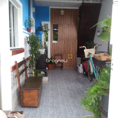 Casa com 100m², 2 quartos, 1 garagem, no bairro São João do Rio Vermelho em Florianópolis