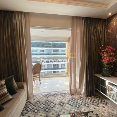 Apartamento com 109m², 3 quartos (sendo 1 suíte), 2 garagens, no bairro Estreito em Florianópolis