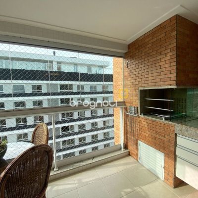 Apartamento com 109m², 3 quartos (sendo 1 suíte), 2 garagens, no bairro Estreito em Florianópolis