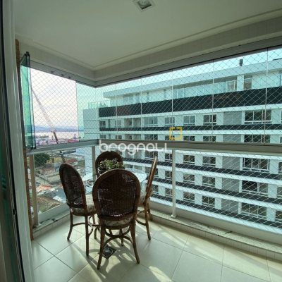 Apartamento com 109m², 3 quartos (sendo 1 suíte), 2 garagens, no bairro Estreito em Florianópolis
