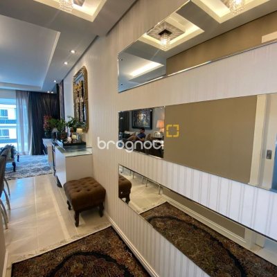 Apartamento com 109m², 3 quartos (sendo 1 suíte), 2 garagens, no bairro Estreito em Florianópolis