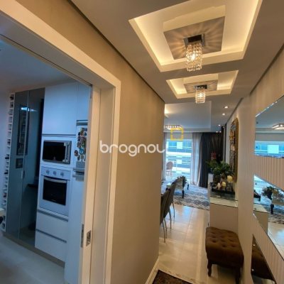 Apartamento com 109m², 3 quartos (sendo 1 suíte), 2 garagens, no bairro Estreito em Florianópolis