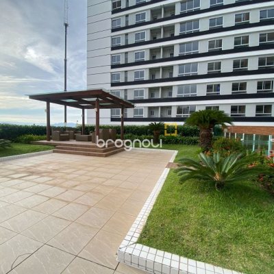 Apartamento com 109m², 3 quartos (sendo 1 suíte), 2 garagens, no bairro Estreito em Florianópolis