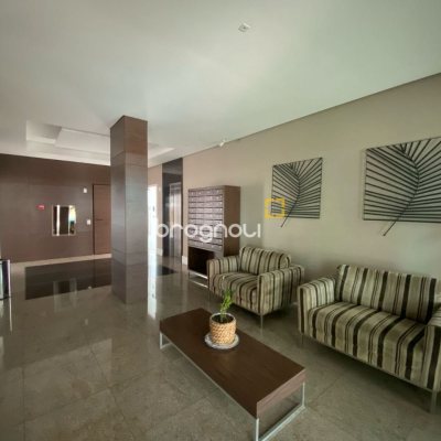 Apartamento com 109m², 3 quartos (sendo 1 suíte), 2 garagens, no bairro Estreito em Florianópolis