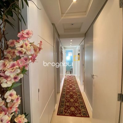 Apartamento com 109m², 3 quartos (sendo 1 suíte), 2 garagens, no bairro Estreito em Florianópolis