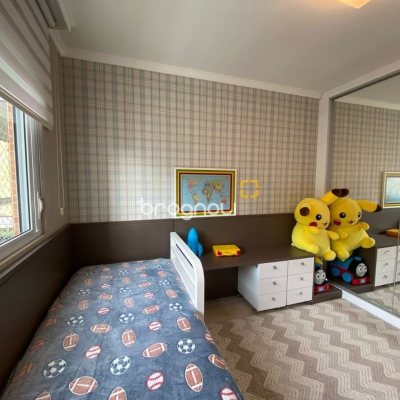 Apartamento com 109m², 3 quartos (sendo 1 suíte), 2 garagens, no bairro Estreito em Florianópolis