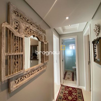 Apartamento com 109m², 3 quartos (sendo 1 suíte), 2 garagens, no bairro Estreito em Florianópolis