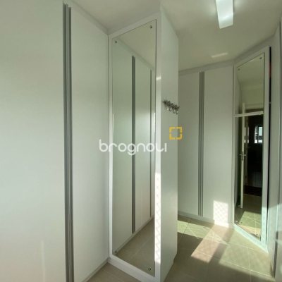 Apartamento com 109m², 3 quartos (sendo 1 suíte), 2 garagens, no bairro Estreito em Florianópolis