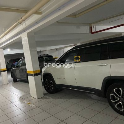 Apartamento com 109m², 3 quartos (sendo 1 suíte), 2 garagens, no bairro Estreito em Florianópolis