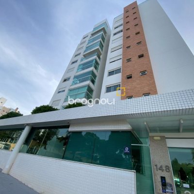 Apartamento com 109m², 3 quartos (sendo 1 suíte), 2 garagens, no bairro Estreito em Florianópolis