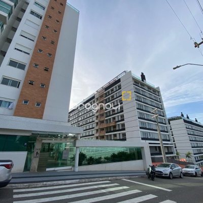 Apartamento com 109m², 3 quartos (sendo 1 suíte), 2 garagens, no bairro Estreito em Florianópolis