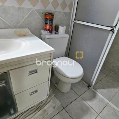 Apartamento com 69m², 3 quartos (sendo 1 suíte), 1 garagem, no bairro Canasvieiras em Florianópolis