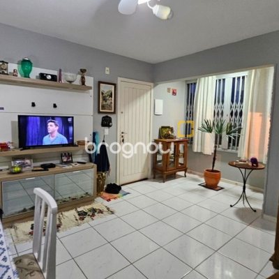 Apartamento com 69m², 3 quartos (sendo 1 suíte), 1 garagem, no bairro Canasvieiras em Florianópolis