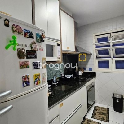 Apartamento com 69m², 3 quartos (sendo 1 suíte), 1 garagem, no bairro Canasvieiras em Florianópolis