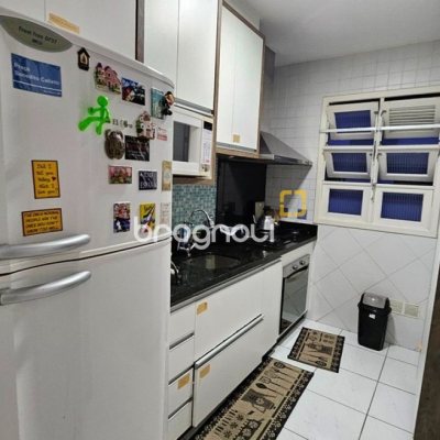 Apartamento com 69m², 3 quartos (sendo 1 suíte), 1 garagem, no bairro Canasvieiras em Florianópolis