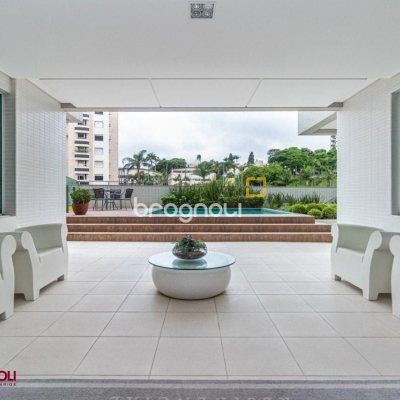 Apartamento com 112m², 2 quartos (sendo 2 suítes), 2 garagens, no bairro Centro em Florianópolis