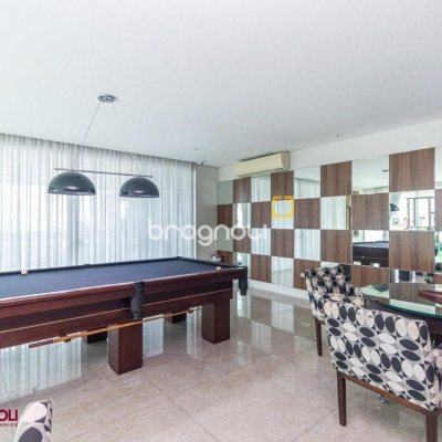 Apartamento com 112m², 2 quartos (sendo 2 suítes), 2 garagens, no bairro Centro em Florianópolis