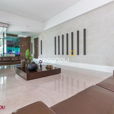 Apartamento com 112m², 2 quartos (sendo 2 suítes), 2 garagens, no bairro Centro em Florianópolis