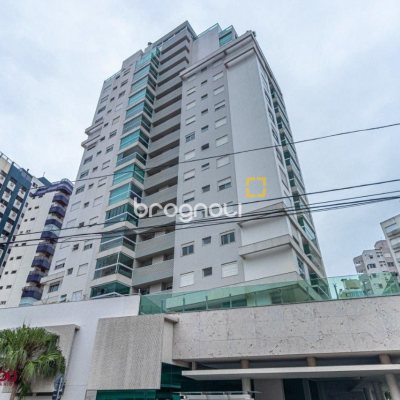 Apartamento com 112m², 2 quartos (sendo 2 suítes), 2 garagens, no bairro Centro em Florianópolis