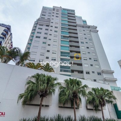 Apartamento com 112m², 2 quartos (sendo 2 suítes), 2 garagens, no bairro Centro em Florianópolis