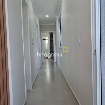 Casa com 145m², 3 quartos (sendo 1 suíte), 2 garagens, no bairro Ingleses em Florianópolis