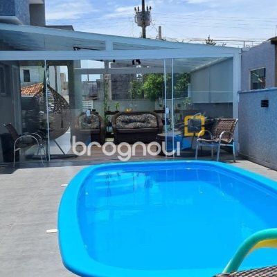 Casa com 145m², 3 quartos (sendo 1 suíte), 2 garagens, no bairro Ingleses em Florianópolis