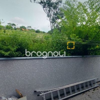 Casa com 145m², 3 quartos (sendo 1 suíte), 2 garagens, no bairro Ingleses em Florianópolis
