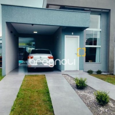 Casa com 145m², 3 quartos (sendo 1 suíte), 2 garagens, no bairro Ingleses em Florianópolis