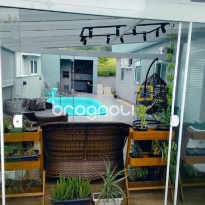 Casa com 145m², 3 quartos (sendo 1 suíte), 2 garagens, no bairro Ingleses em Florianópolis