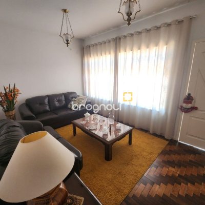 Casa com 330m², 5 quartos, 3 garagens, no bairro Balneário em Florianópolis