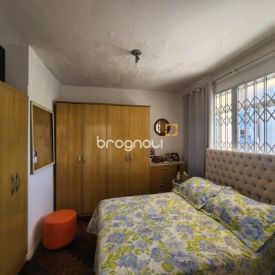 Casa com 330m², 5 quartos, 3 garagens, no bairro Balneário em Florianópolis