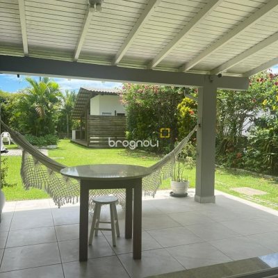 Casa com 152m², 2 quartos (sendo 1 suíte), 2 garagens, no bairro Cachoeira do Bom Jesus em Florianópolis
