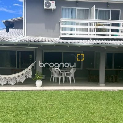 Casa com 152m², 2 quartos (sendo 1 suíte), 2 garagens, no bairro Cachoeira do Bom Jesus em Florianópolis