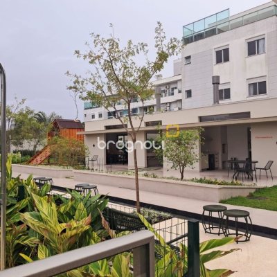 Apartamento com 120m², 2 quartos (sendo 1 suíte), 2 garagens, no bairro João Paulo em Florianópolis