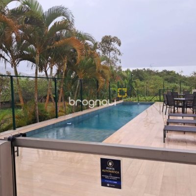 Apartamento com 120m², 2 quartos (sendo 1 suíte), 2 garagens, no bairro João Paulo em Florianópolis