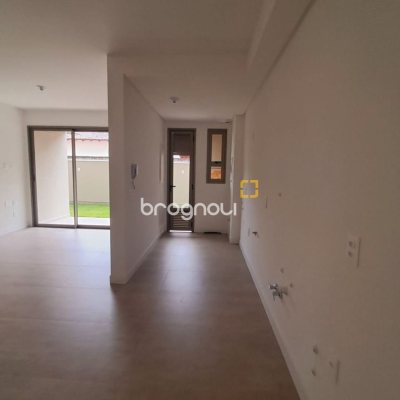 Apartamento com 120m², 2 quartos (sendo 1 suíte), 2 garagens, no bairro João Paulo em Florianópolis