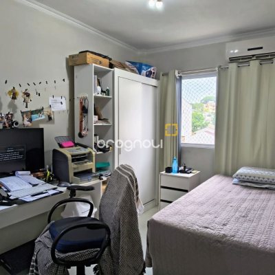 Apartamento com 91m², 3 quartos (sendo 1 suíte), 1 garagem, no bairro Abraão em Florianópolis