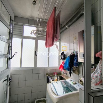 Apartamento com 91m², 3 quartos (sendo 1 suíte), 1 garagem, no bairro Abraão em Florianópolis