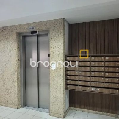 Apartamento com 91m², 3 quartos (sendo 1 suíte), 1 garagem, no bairro Abraão em Florianópolis