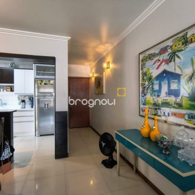 Apartamento com 91m², 3 quartos (sendo 1 suíte), 1 garagem, no bairro Abraão em Florianópolis