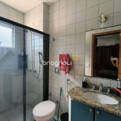 Apartamento com 91m², 3 quartos (sendo 1 suíte), 1 garagem, no bairro Abraão em Florianópolis