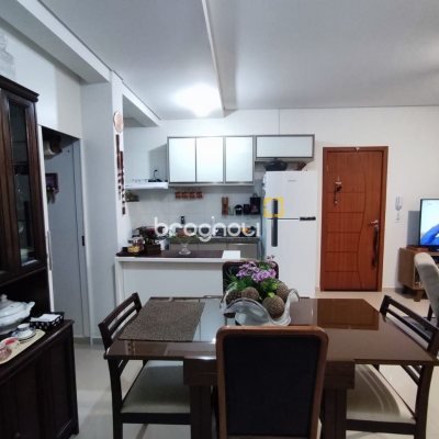 Apartamento com 74m², 2 quartos (sendo 1 suíte), 1 garagem, no bairro Ingleses em Florianópolis