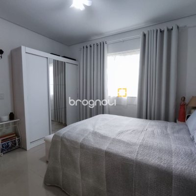 Apartamento com 74m², 2 quartos (sendo 1 suíte), 1 garagem, no bairro Ingleses em Florianópolis