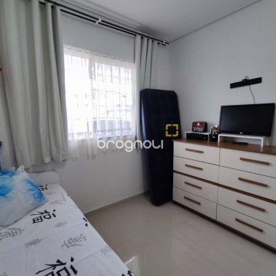 Apartamento com 74m², 2 quartos (sendo 1 suíte), 1 garagem, no bairro Ingleses em Florianópolis