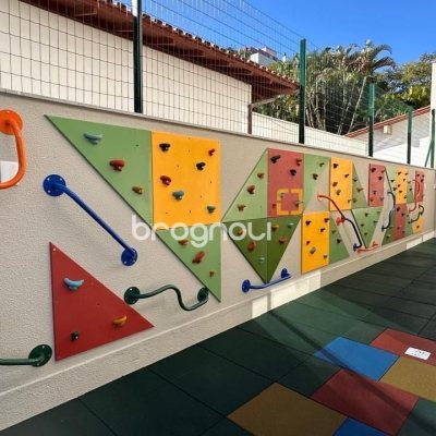 Apartamento com 91m², 3 quartos (sendo 1 suíte), 2 garagens, no bairro João Paulo em Florianópolis