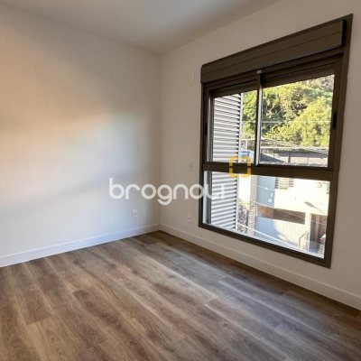 Apartamento com 91m², 3 quartos (sendo 1 suíte), 2 garagens, no bairro João Paulo em Florianópolis