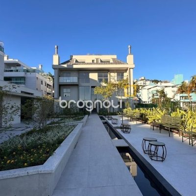 Apartamento com 91m², 3 quartos (sendo 1 suíte), 2 garagens, no bairro João Paulo em Florianópolis