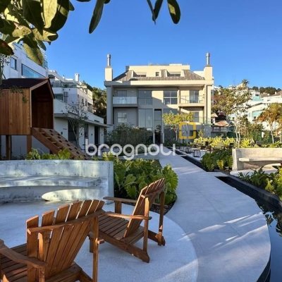 Apartamento com 91m², 3 quartos (sendo 1 suíte), 2 garagens, no bairro João Paulo em Florianópolis