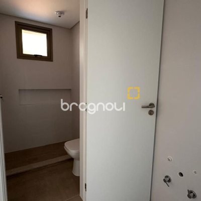 Apartamento com 91m², 3 quartos (sendo 1 suíte), 2 garagens, no bairro João Paulo em Florianópolis